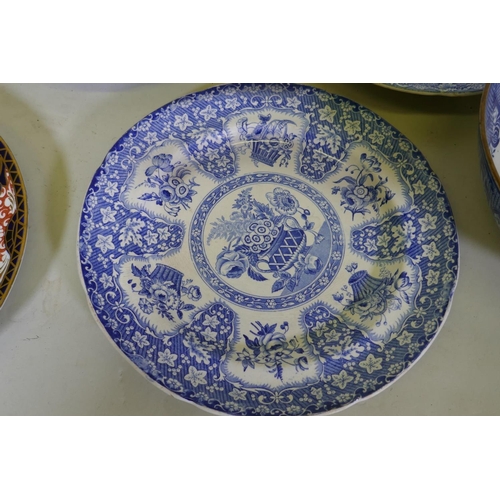 91 - A pair of late Spode, Copeland and Garrett blue and white transfer decorated bowls, impressed New Fa... 