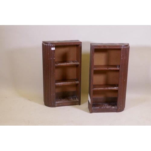 1040 - A pair of Art Deco oak dwarf bookcases, 43 x 14 x 75cm