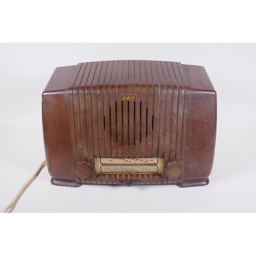 76 - A 1930s G.E.C. bakelite radio, model No. BC 5246, 40 x 25cm