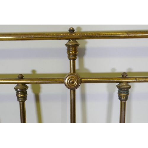 1051 - A Victorian Hoskins & Sewell good quality brass and iron double bed, 140 x 202, 151cm high