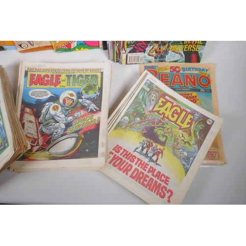 184 - A quantity of American and British comics, and a quantity of annuals including Marvel comics The Unc... 