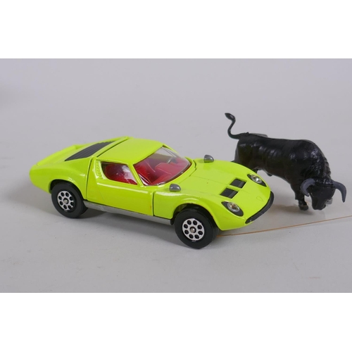 90 - Corgi 342 Lamborghini P400 GT Miura, Fighting Bull, Revised Specification with whizzwheels, replacin... 