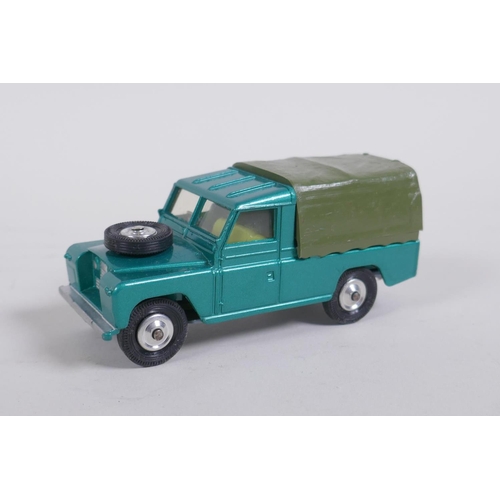 92 - Corgi Toys 438 Land Rover (109