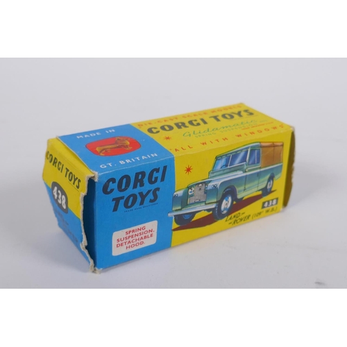 92 - Corgi Toys 438 Land Rover (109