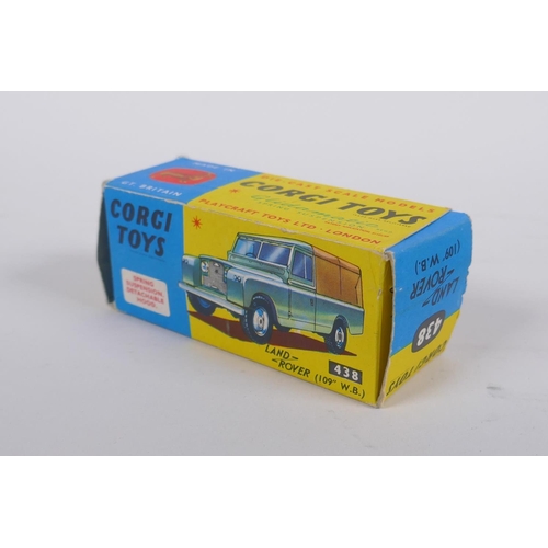 92 - Corgi Toys 438 Land Rover (109