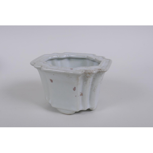 260 - A Chinese crackle glazed porcelain planter, 13 x 10cm, 8cm high