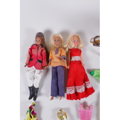 30 - Three Palitoy Pippa and Friends dolls, including a dancing body Pippa, a dancing body Britt and a Ma... 