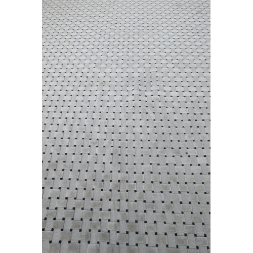 1133 - A deep pile carpet with contemporary design, 296 x 398cm