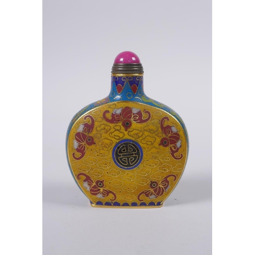 160 - A Chinese cloisonne snuff bottle decorated with bats and auspicious symbols, Qianlong 4 character ma... 