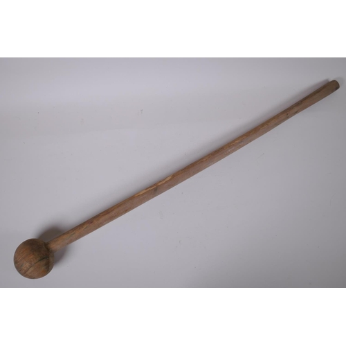 167 - A late C19th/early C20th African Zulu knobkerrie club, 77cm long