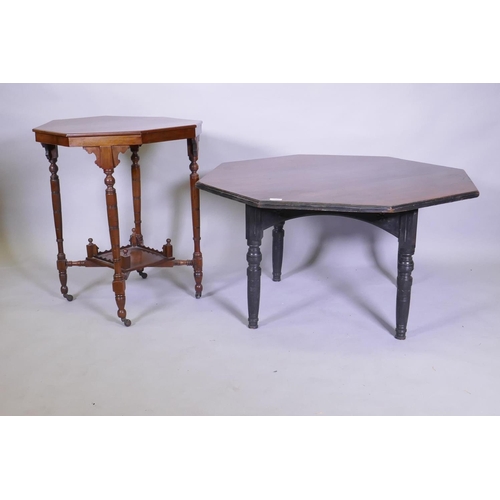 1043 - An Anglo-Indian centre table with paduk wood top and ebonised base, reduced, 100cm diameter, 54cm hi... 