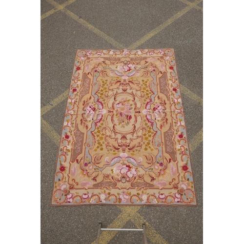 1070 - A French Aubusson woven wool tapestry rug/wall hanging, with floral design, 150 x 212cm