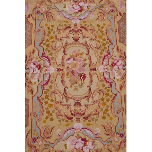 1070 - A French Aubusson woven wool tapestry rug/wall hanging, with floral design, 150 x 212cm