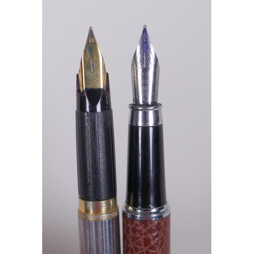 31 - Seven assorted fountain pens including Parker 45, Platignum, Osmiroid etc, some appear to have gold ... 