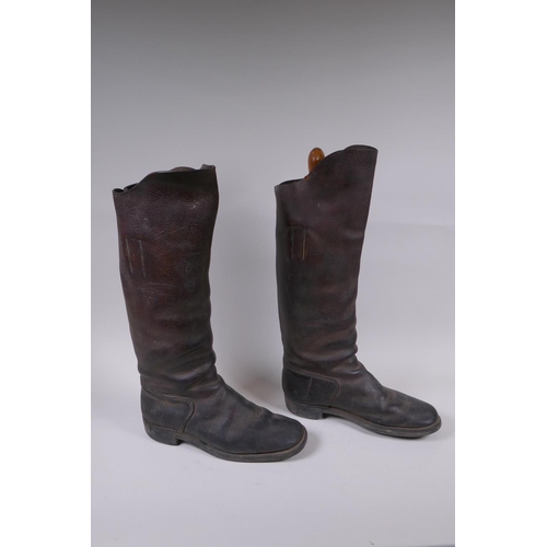 94 - A pair of WWI leather cavalryman's Jack boots, by W. Nichols & Son, 1918, 51cm high