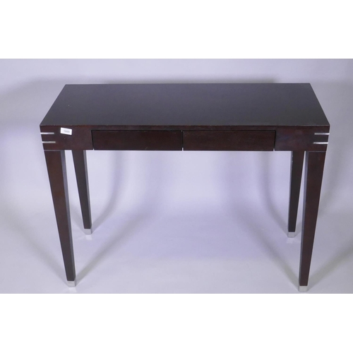 1085 - A contemporary hardwood two drawer side table with chromed mounts, 100 x 40 x 75cm