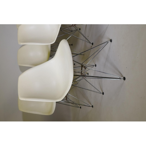 1165 - Set of six Eames Eiffel style chairs