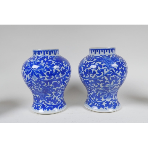 125 - A quantity of late C19th and early C20th Chinese blue and white porcelain to include a pair of crack... 