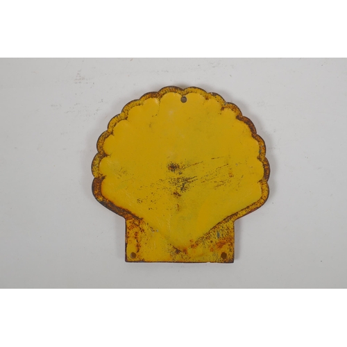 127 - A painted cast iron Golden Shell Motor Oil wall plaque, 17 x 17cm