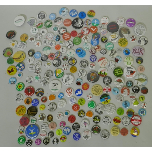 146 - A collection of vintage 'peace' and protest badges