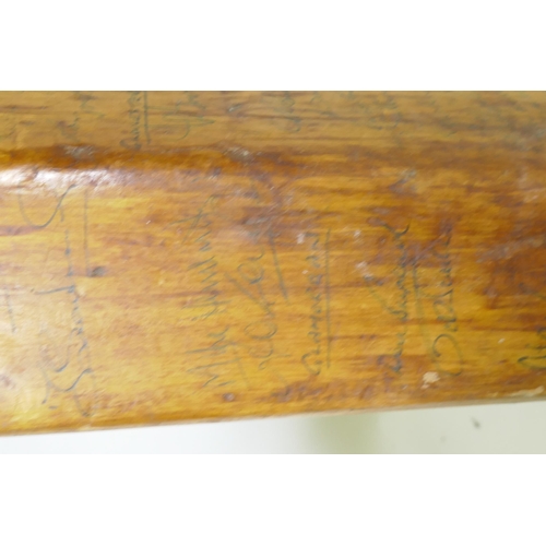 166 - A Slazenger cricket bat, signed with players autographs, Pakistan 1971, Derbyshire, Surrey, Glamorga... 