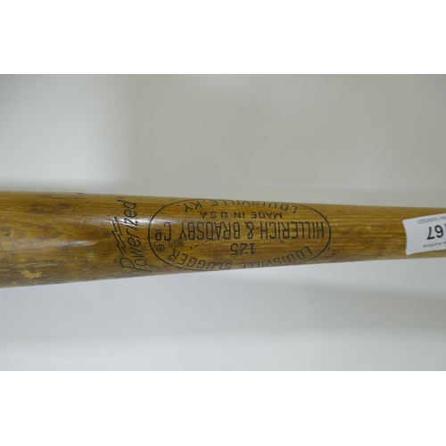 167 - A genuine 'Louisville Slugger' baseball bat, No 125, Hillerich and Bradsby Co, Louisville, KY