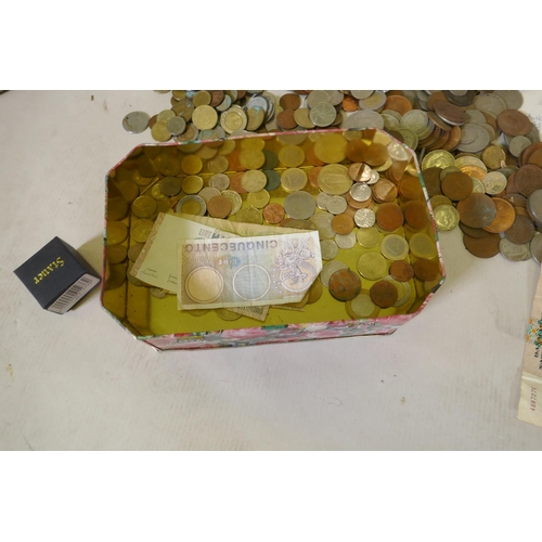 279 - A quantity of UK and world coins and banknotes, C20th