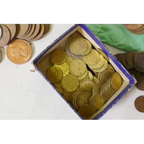 285 - A large quantity of coinage, mostly British, C19th and majority later, copper and silver, spade guin... 