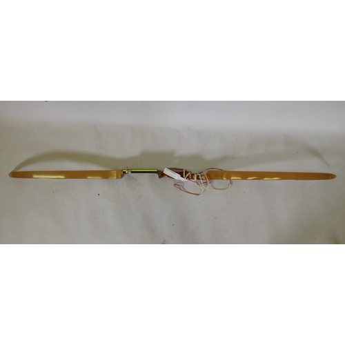 313 - A Korean GreenKat Clubman recurve bow, with carry case, 165cm long