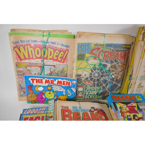 319 - A quantity of vintage British comics to include Scream, Sparky, Buster, Sooty, Commando etc, and a q... 