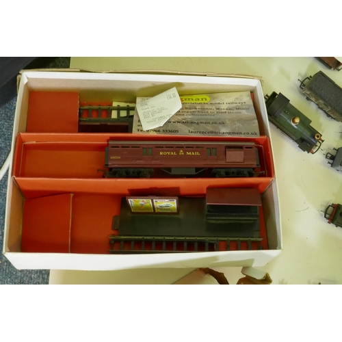 33 - A quantity of Hornby, Triang, Lima H0-00 engines, rolling stock, transformers, track etc