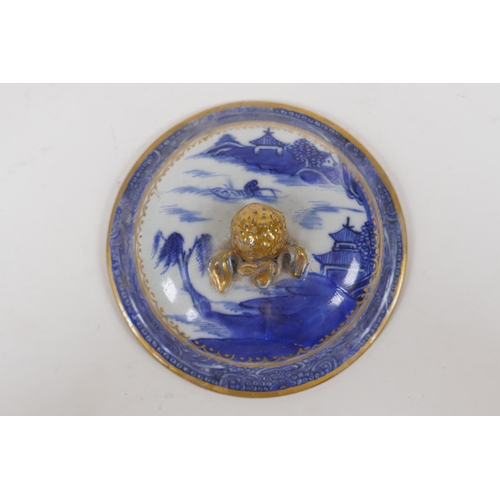 79 - An C18th Pearlware two handled jar and cover, decorated with the Willow pattern, with historic repai... 