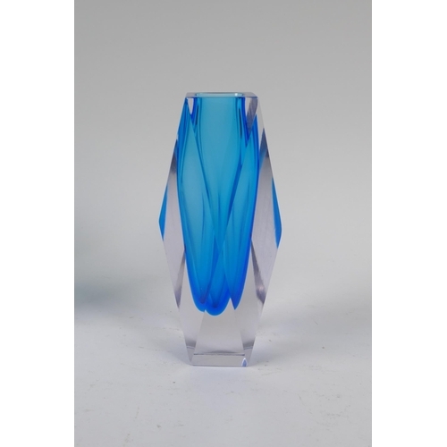 32 - Three 1960s graduated and faceted Murano 'Sommerso' glass vases, unmarked, largest 21cm high