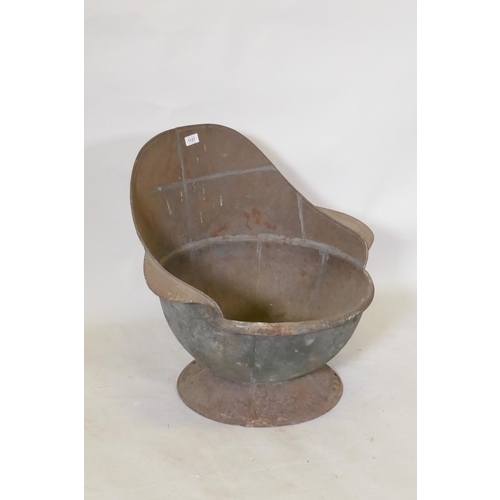 1127 - C19th metal hip bath with original painted finish, 60cm high