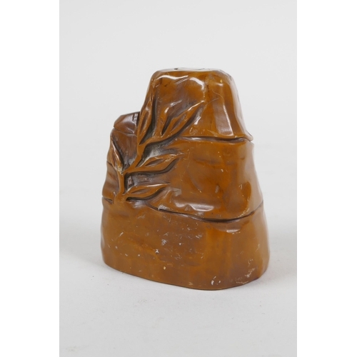 224 - A Chinese soapstone seal, 6cm high