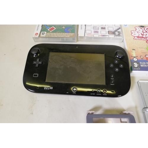 104 - Nintendo Wii U; a DS lite, games etc