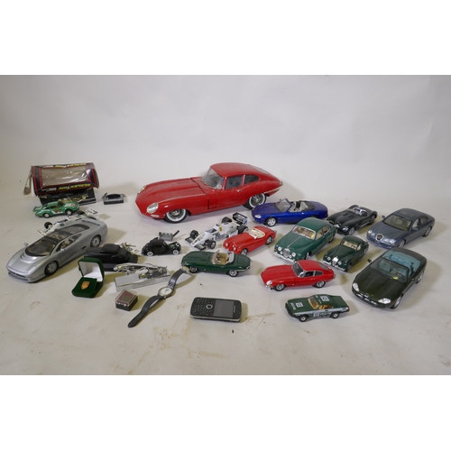 105 - Collectors' die cast model cars, mostly Jaguar, a Monogram models plastic model AF, a Jaguar Masters... 