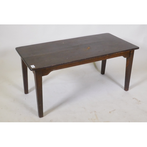 1078 - A vintage oak low occasional table, 91 x 44 x 43cm