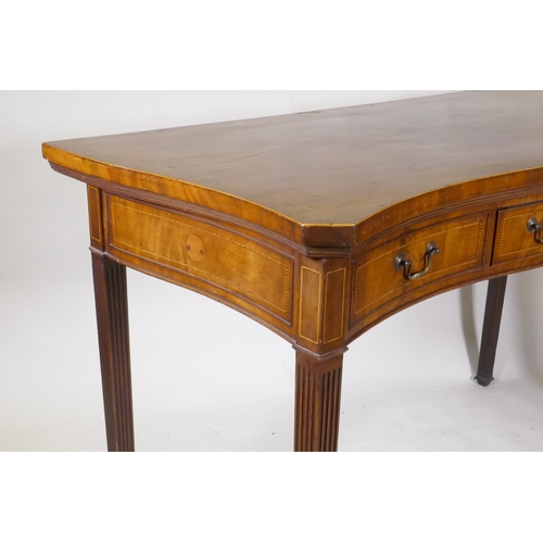 1100 - A Georgian inlaid mahogany serpentine front serving table, with single drawer and two fake, raised o... 