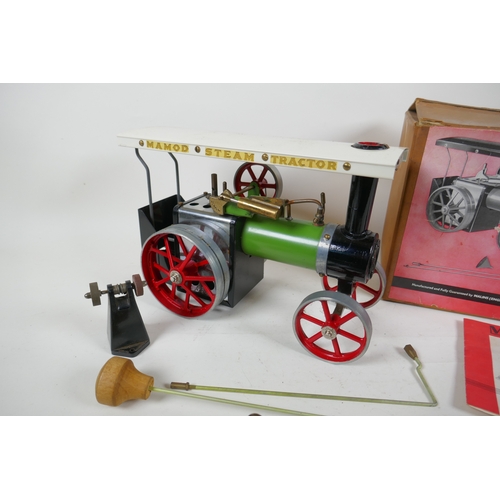 14 - A Mamod T.E.1 traction engine, boxed, an E.S.L. 4 volt battery and matching 4 volt motor, 25cm long