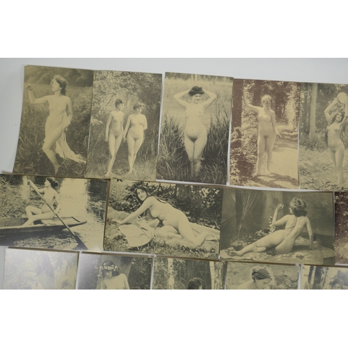 24 - A quantity of monochrome postcards depicting female nudes, 9 x 14cm, approx 180