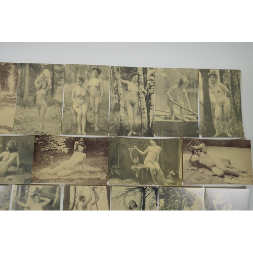 24 - A quantity of monochrome postcards depicting female nudes, 9 x 14cm, approx 180