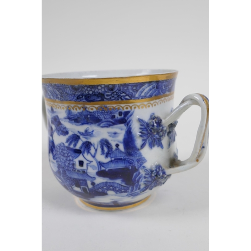 275 - An C18th Pearlware two handled jar and cover, decorated with the Willow pattern, with historic repai... 