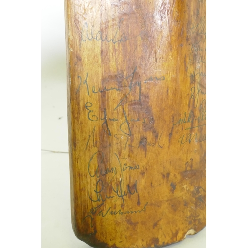 284 - A Slazenger cricket bat, signed with players autographs, Pakistan 1971, Derbyshire, Surrey, Glamorga... 