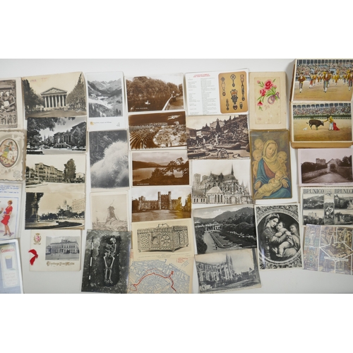 60 - A quantity of C20th postcards, mostly topographical