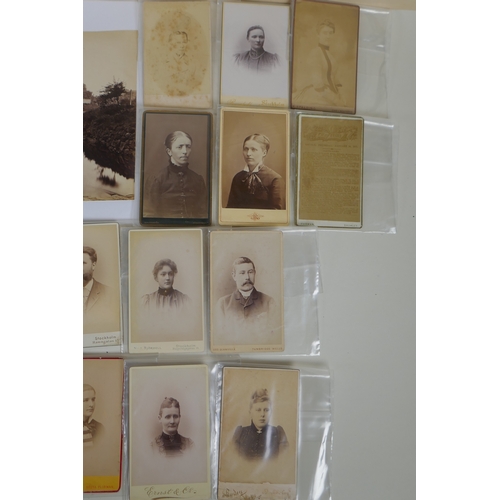 75 - A quantity of late C19th/early C20th photographic portrait cabinet cards together with a collection ... 