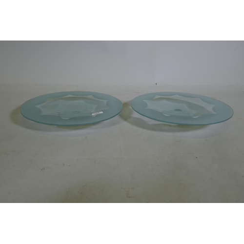 101 - A pair of contemporary etched glass bowls