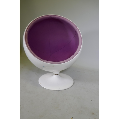 1121 - After Eero Aarnio, ball or globe child's chair, AF detached from base, 92cm high