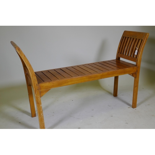 1167 - A slatted hardwood window seat, 122 x 34cm, 75cm high