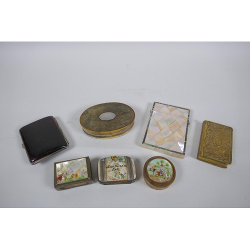 138 - A quantity of assorted trinket, pill, cigarette and card boxes/cases, including mother of pearl, hor... 